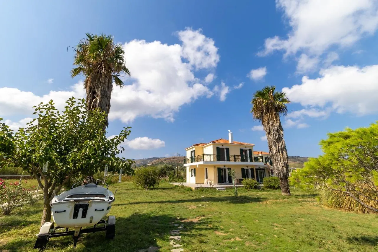 Villa Virginia Lixouri Grecia